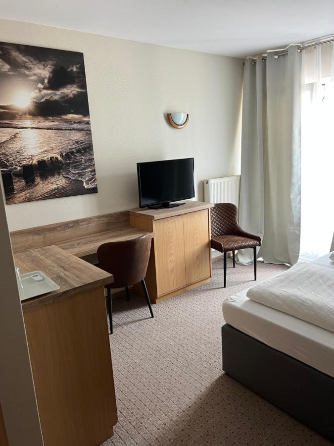Hotel Aggertal Гуммерсбах Экстерьер фото