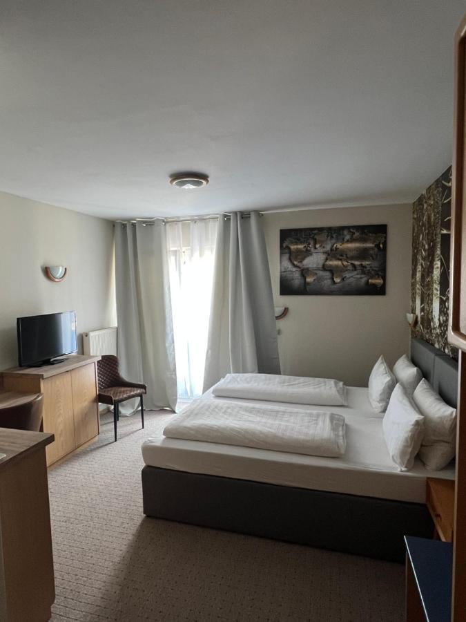 Hotel Aggertal Гуммерсбах Экстерьер фото