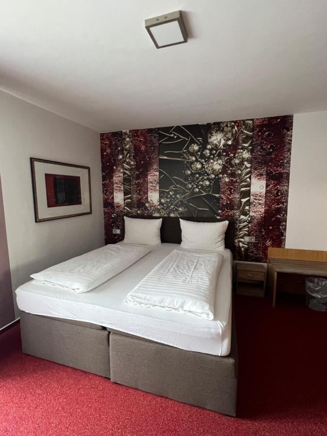 Hotel Aggertal Гуммерсбах Экстерьер фото