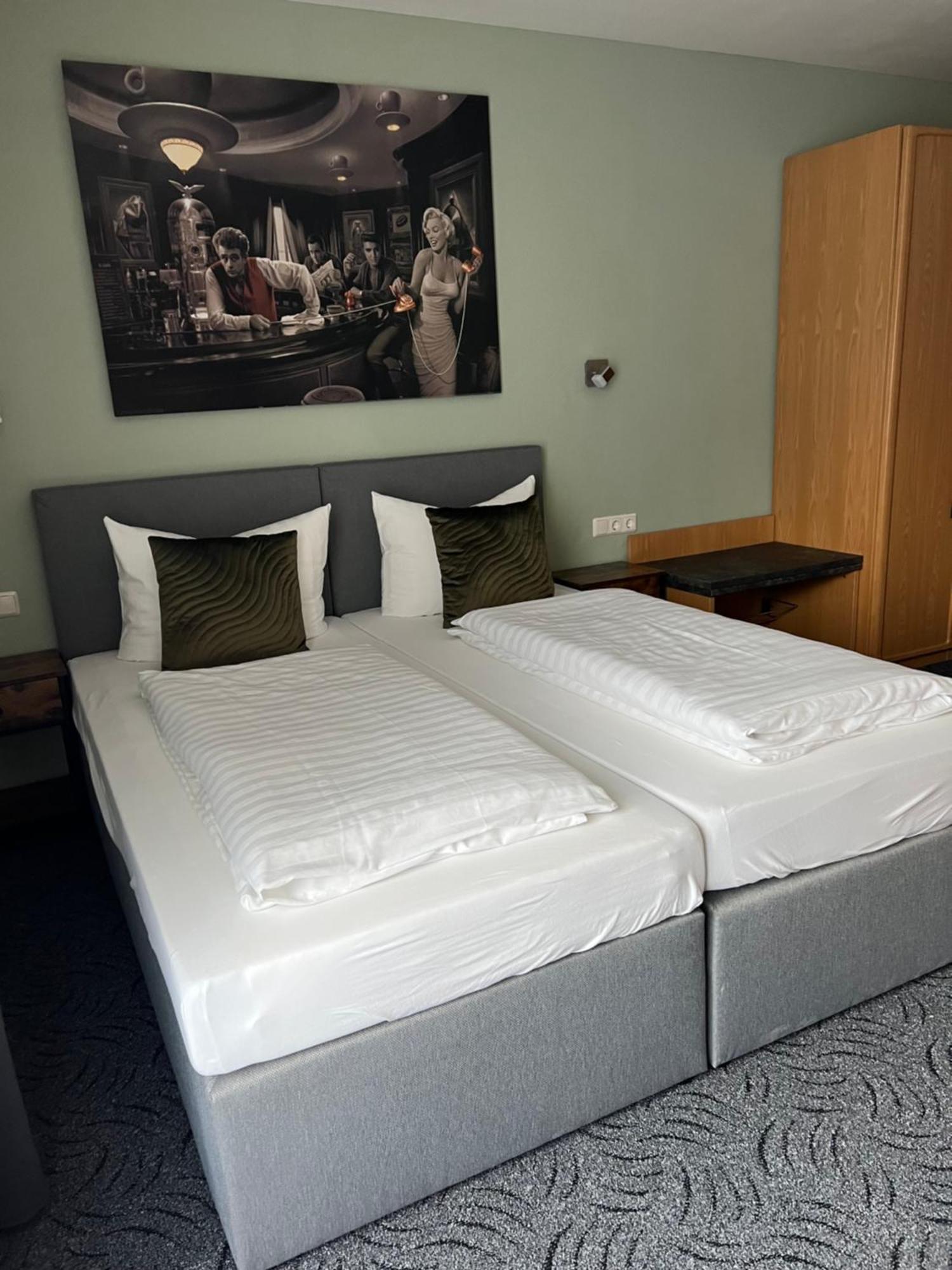 Hotel Aggertal Гуммерсбах Экстерьер фото