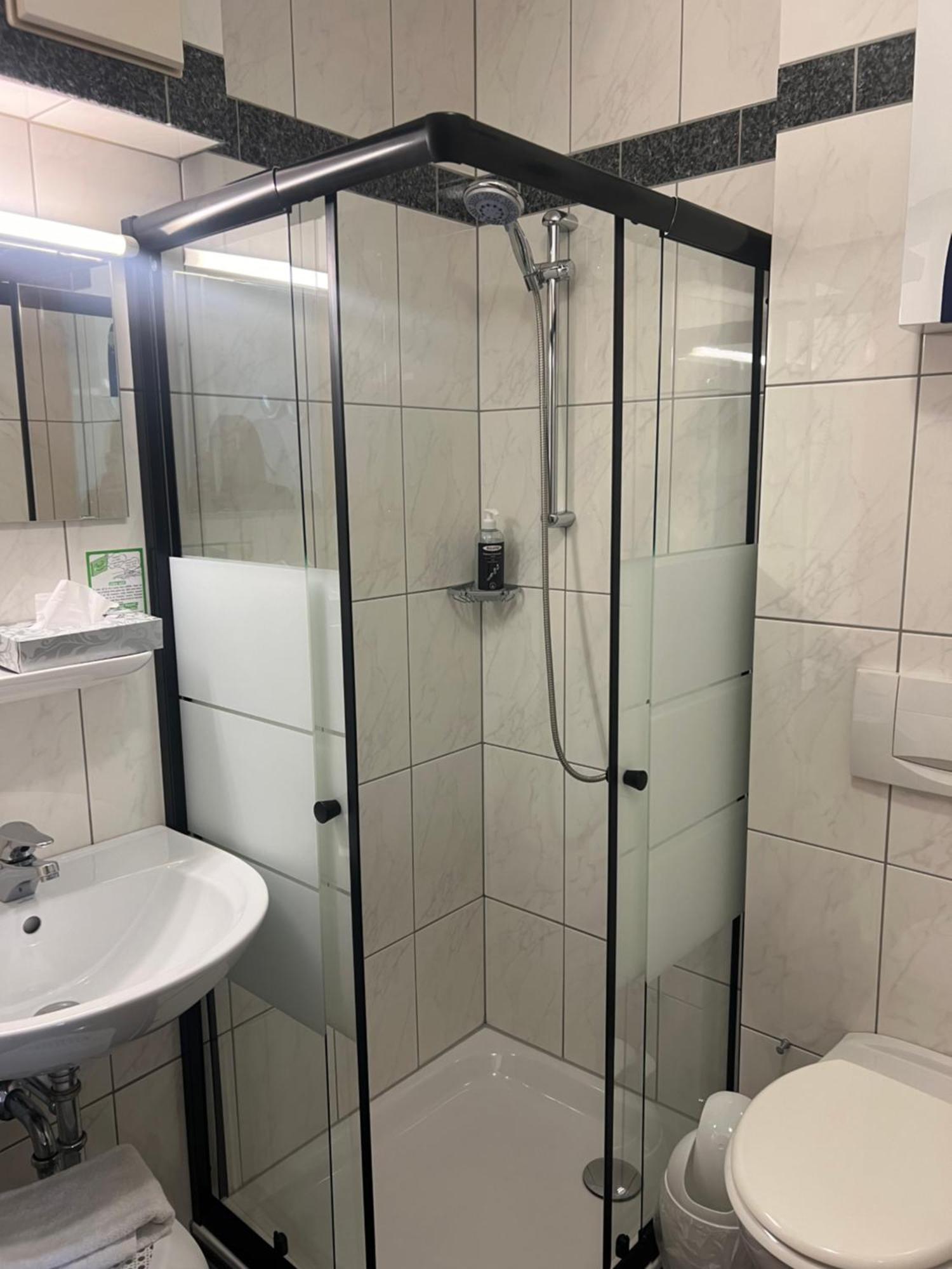 Hotel Aggertal Гуммерсбах Экстерьер фото