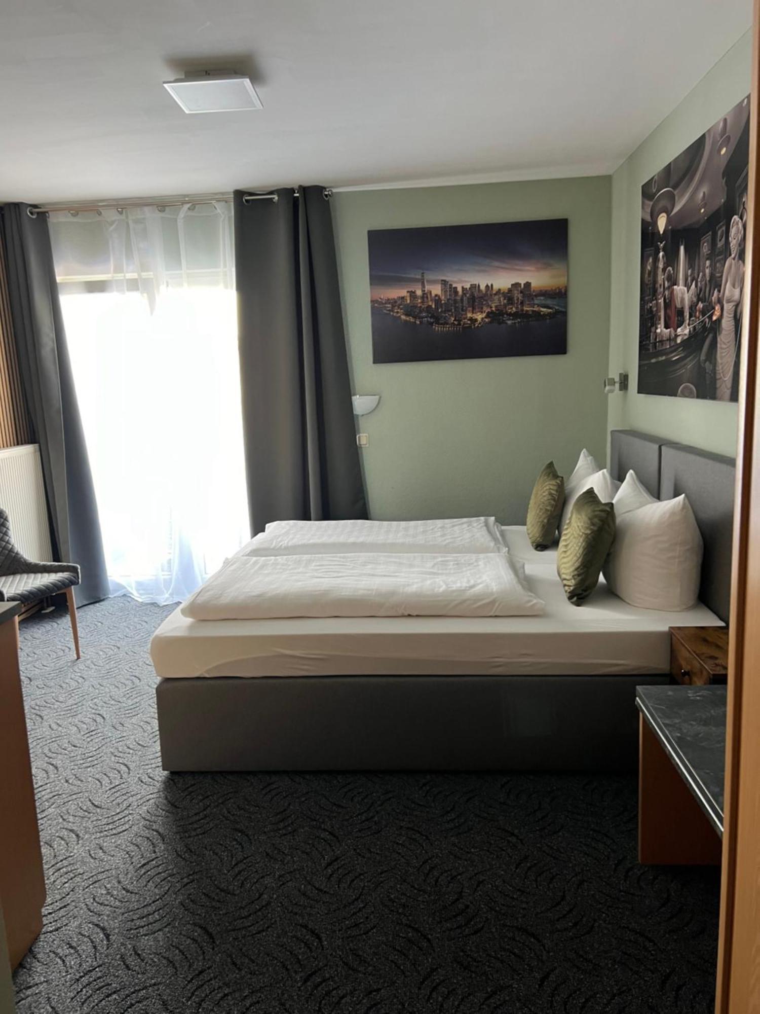 Hotel Aggertal Гуммерсбах Экстерьер фото