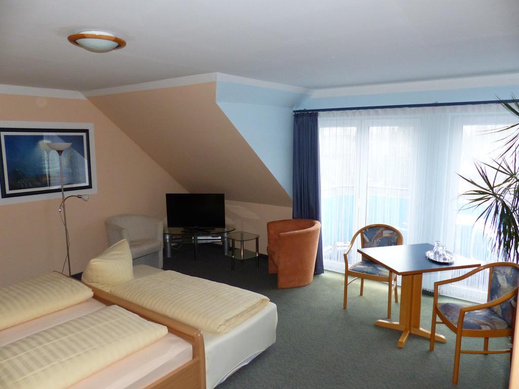 Hotel Aggertal Гуммерсбах Экстерьер фото