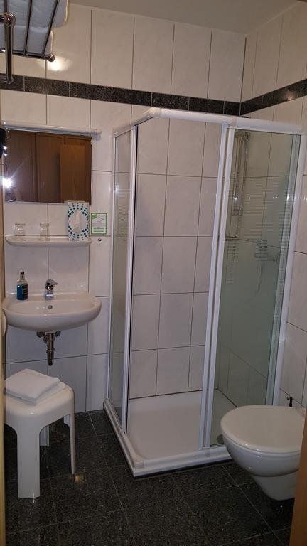 Hotel Aggertal Гуммерсбах Экстерьер фото