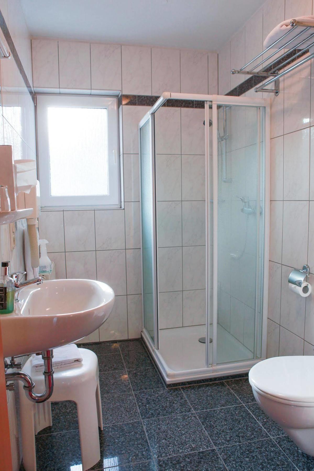 Hotel Aggertal Гуммерсбах Экстерьер фото